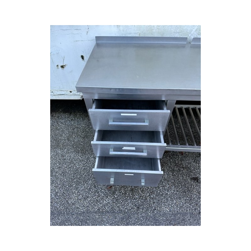 Arbeitstisch Edelstahl ca. 228 cm breit auf Rollen mit Schubladen