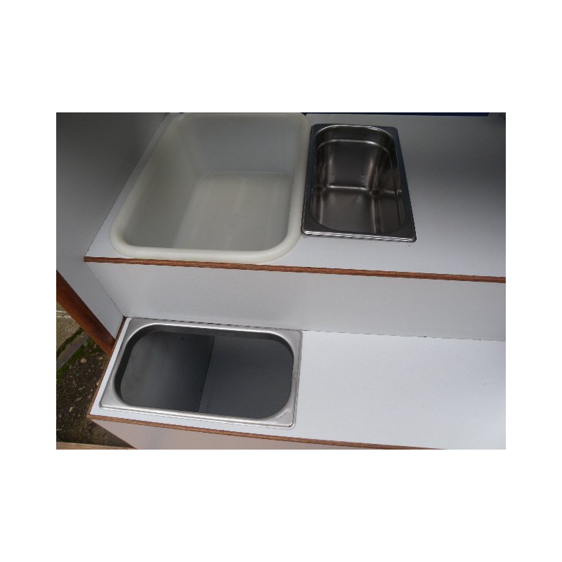 Zutatenschrank mit 4 Zutatenbehältern ca. 79 cm x 72 x 193 cm (B