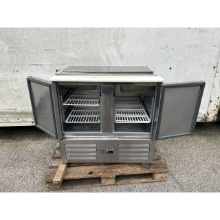 ZORRO Pizzatisch ZPS903 – 3-türiger Kühltisch Mit Granitplatte, Salatkühlung & Gastro-Belegstation ZORRO Pizzatisch ZPS903 – 3-türiger Kühltisch Mit Granitplatte, Salatkühlung & Gastro-Belegstation
