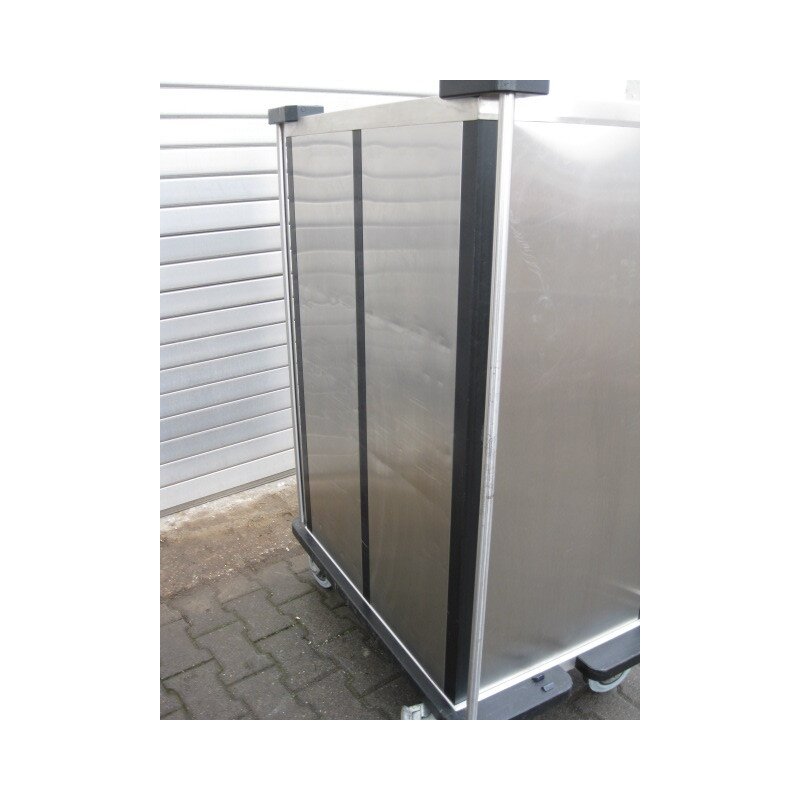 Tablettwagen Aus Edelstahl – 15 Tabletts Oder Backbleche 600x400 Mm – 620x470x1735 Mm, 4 Lenkrollen Mit Bremse
