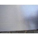 Arbeitstisch Edelstahl ca. 280 cm breit mit Aufkantung